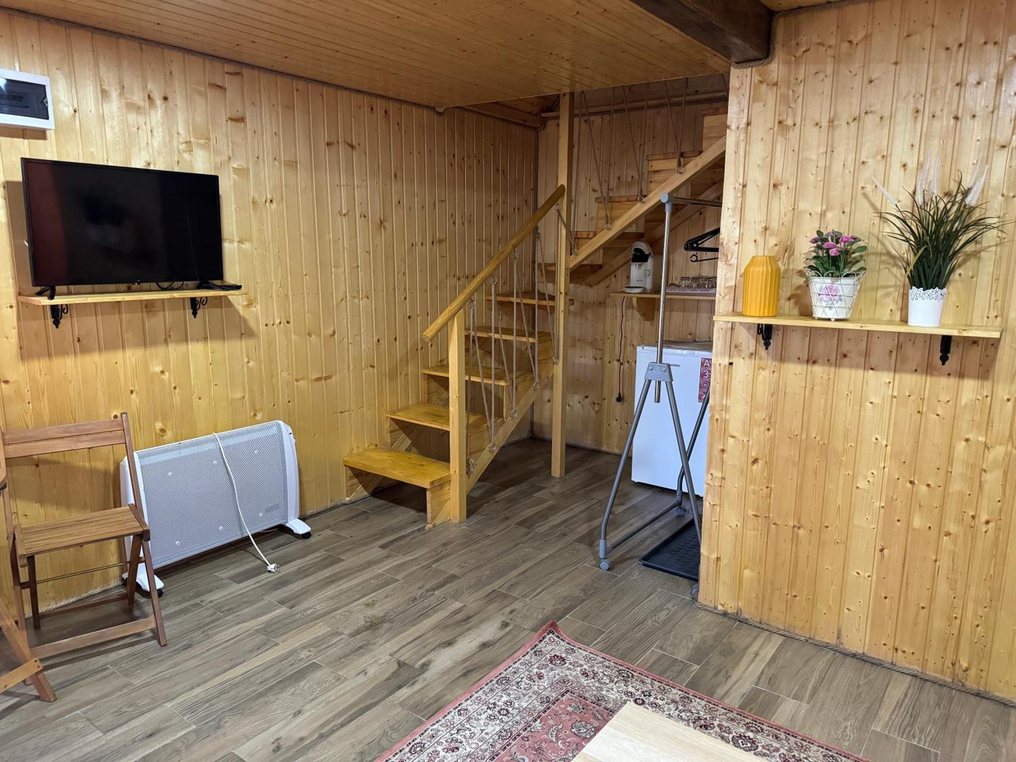 Conacul Lui Patrick Hotel Poenari Екстериор снимка