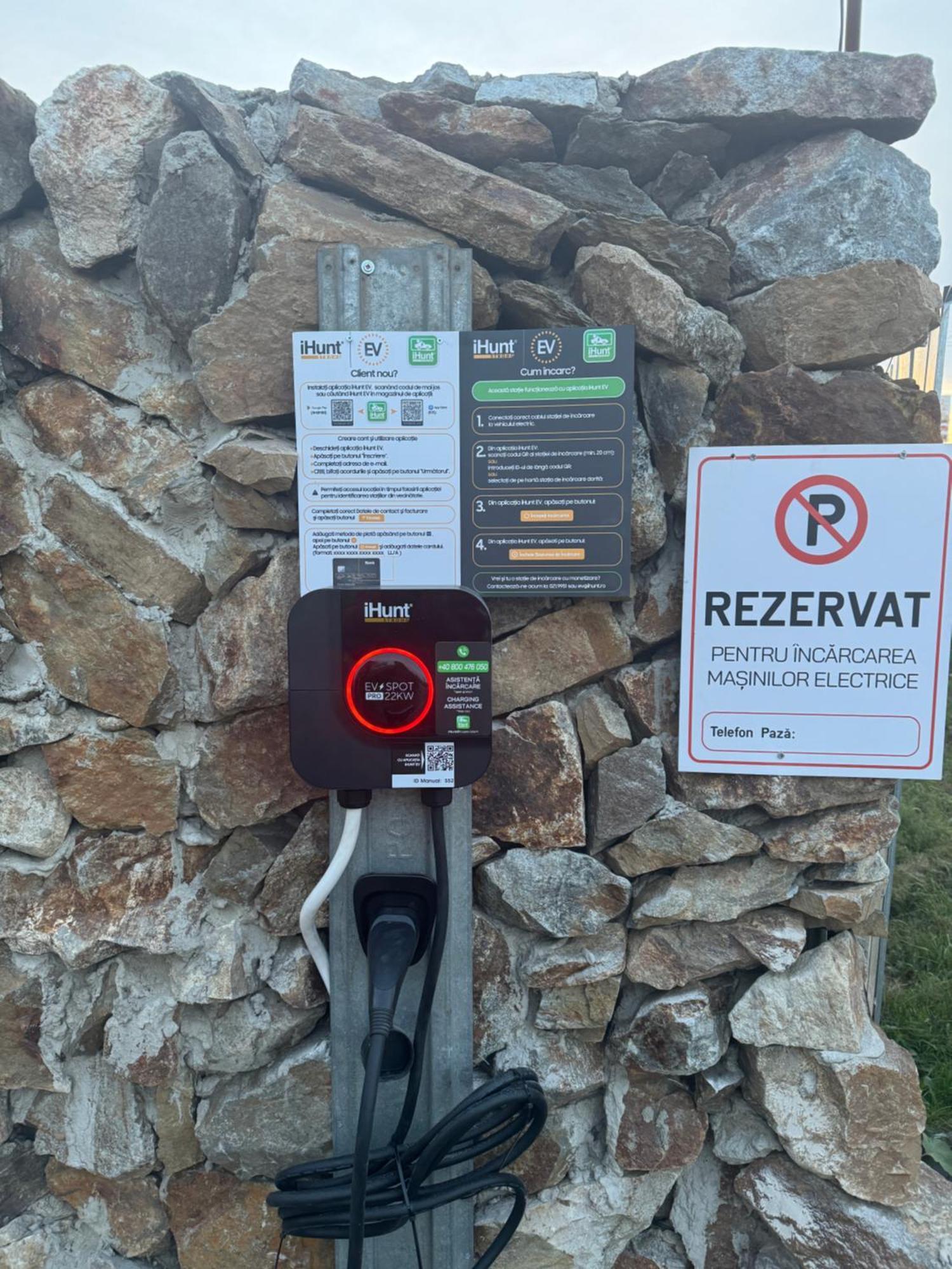 Conacul Lui Patrick Hotel Poenari Екстериор снимка